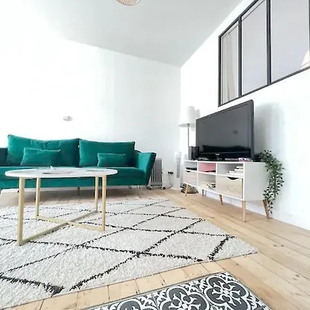 Apartment Le Philibert : 50m², 4 Prs, 2 Ch : Proche Gare
