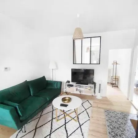 Le Philibert : 50m², 4 Prs, 2 Ch : Proche Gare Apartment *